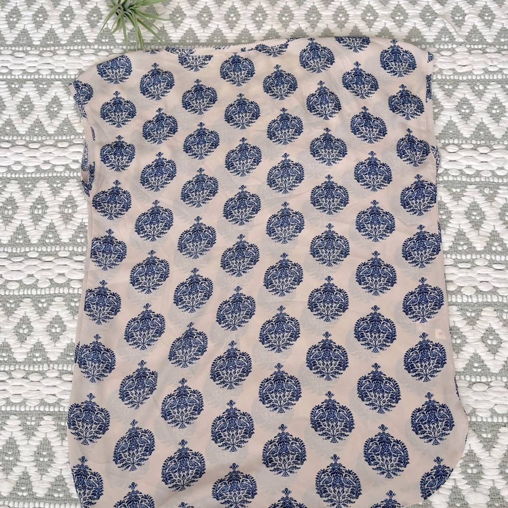 LOFT | Blue Patterned Blouse (S) - Picture 2 of 7